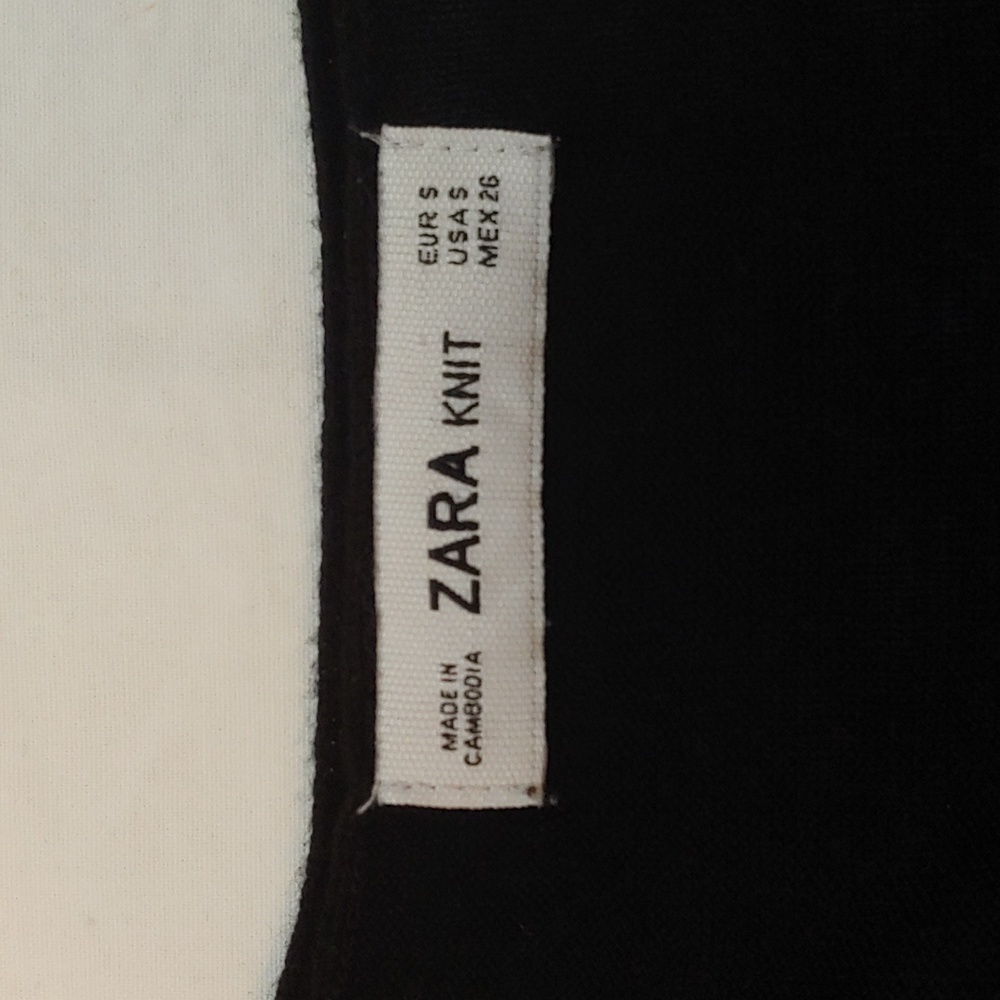 ZARA Brand KNIT V Neck Sweater light weight Size Small Loose Fit - Picture 3 of 7